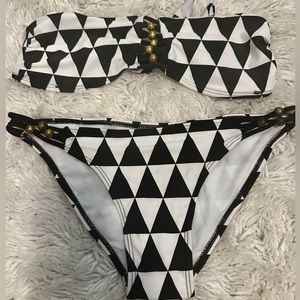 - New geometric design bikini medium